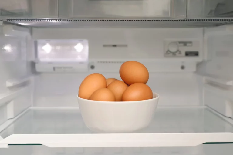 Tus huevos duran menos por culpa de tu nevera y aquí está la razón