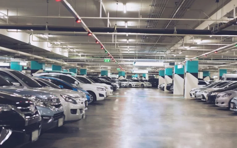Parking en aeropuertos y estaciones para empresas