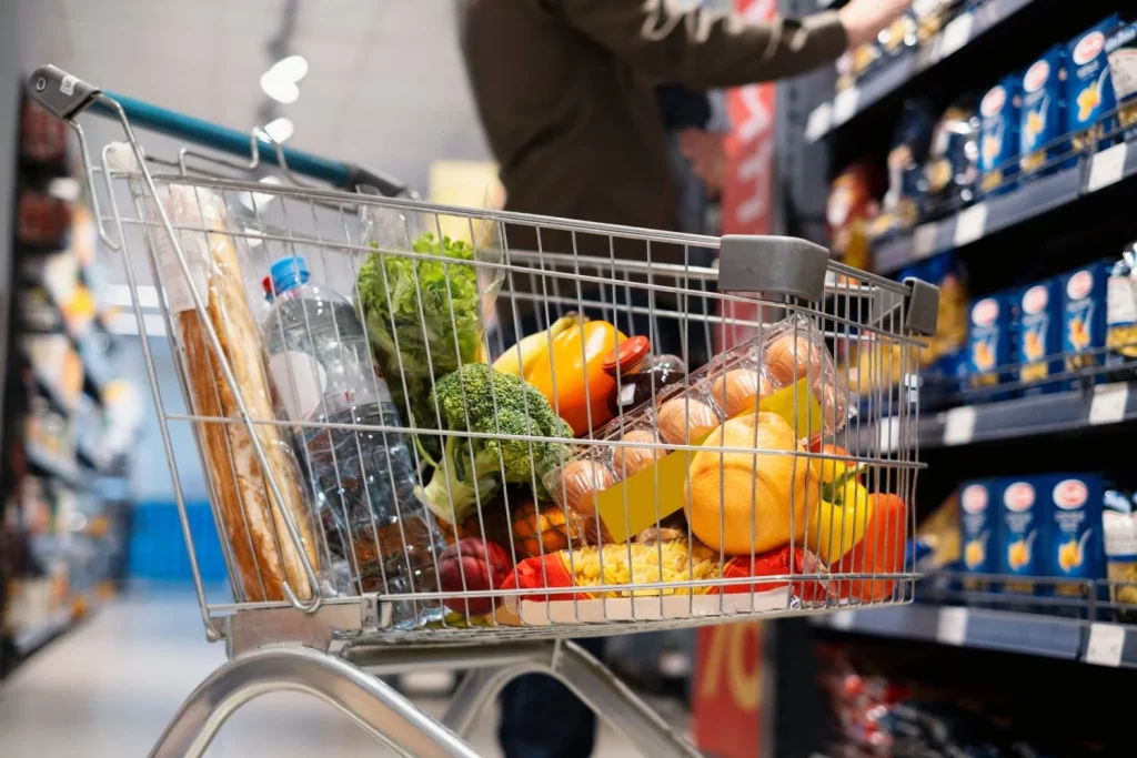La “R” de Mercadona al descubierto: el truco para cazar rebajas antes que nadie 15 Moncloa No es Mercadona: cuál es el supermercado más barato, según una influencer