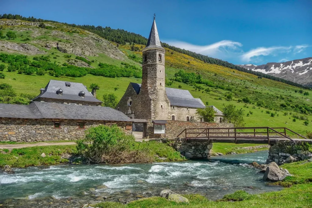Este rincón de España es un pedazo de Suiza y pocos lo saben, perfecto para Semana Santa 3 Moncloa El sitio más espiritual en España
