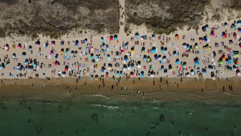 La joya secreta de Galicia con una playa que parece sacada del Caribe