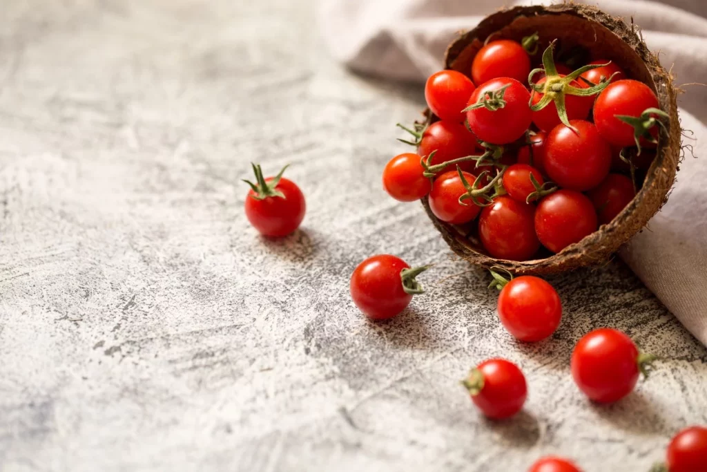 La ensalada ligera definitiva tiene solo 3 ingredientes y ni rastro de lechuga 19 Moncloa LOS TRES INGREDIENTES MÁGICOS QUE REVOLUCIONAN EL CONCEPTO DE ENSALADA