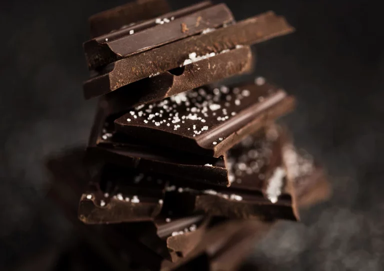 La OCU advierte de un metal pesado presente en algunas marcas de chocolate negro