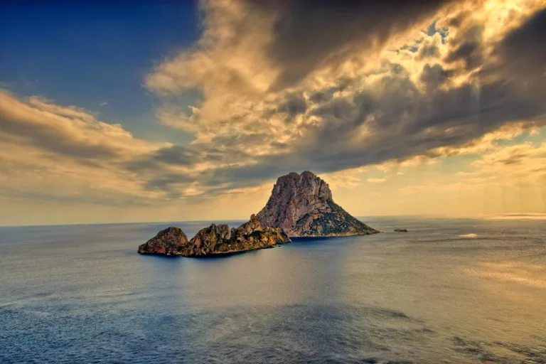 El misterio más oculto de España vive en esta isla prohibida que pocos conocen