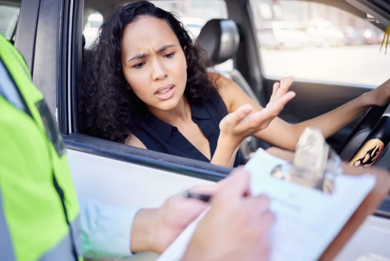 La DGT te puede multar por llevar esto en el coche, aunque creas que es legal