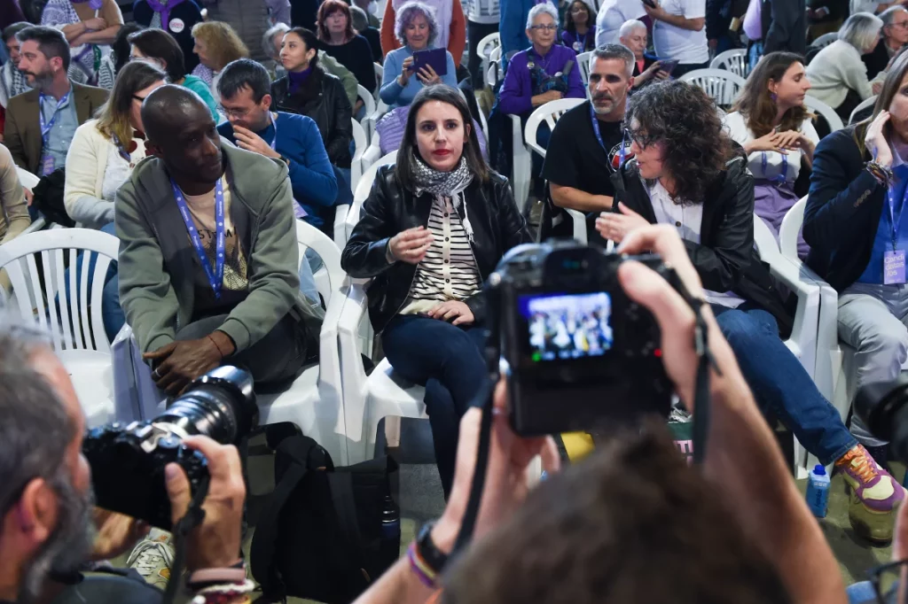 El CIS confirma la resurrección de Podemos y el descenso al infierno de Sumar 1 Moncloa Irene Montero e Ione Belarra, cabezas de lista de Podemos en las próximas generales | Fuente: Agencias