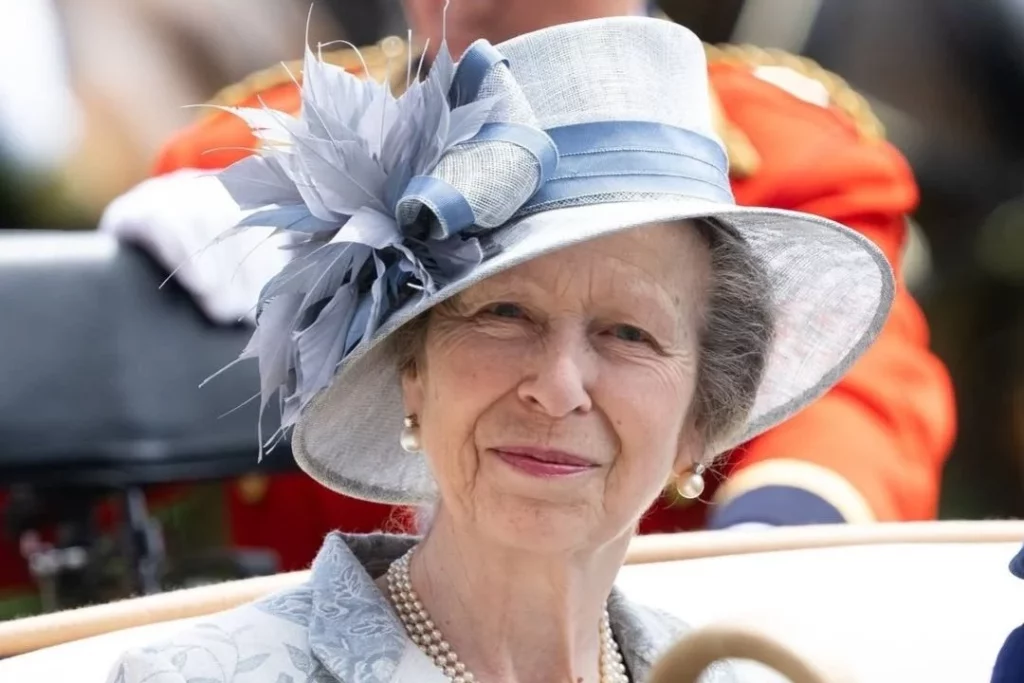 La princesa Ana querida y odiada en la corona británica
