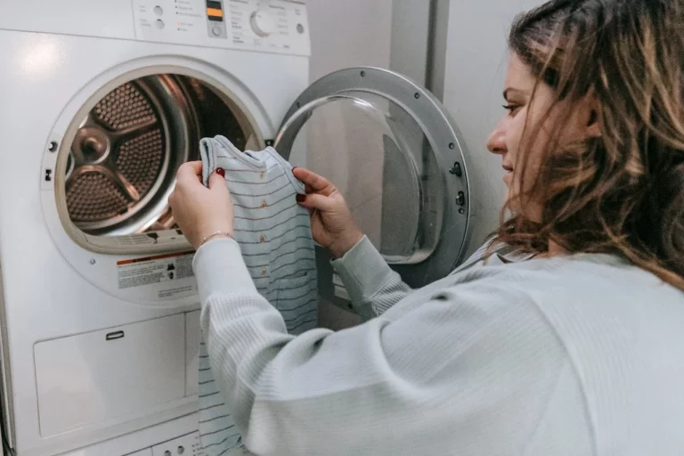Mercadona tiene la solución para la ropa blanca amarillenta por menos de 3 euros