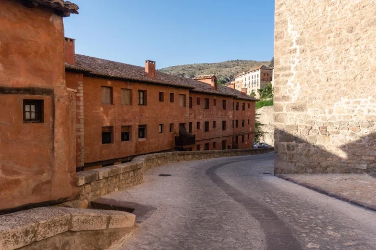 El rincón medieval de Teruel con 11 habitantes que te va a enamorar esta Semana Santa