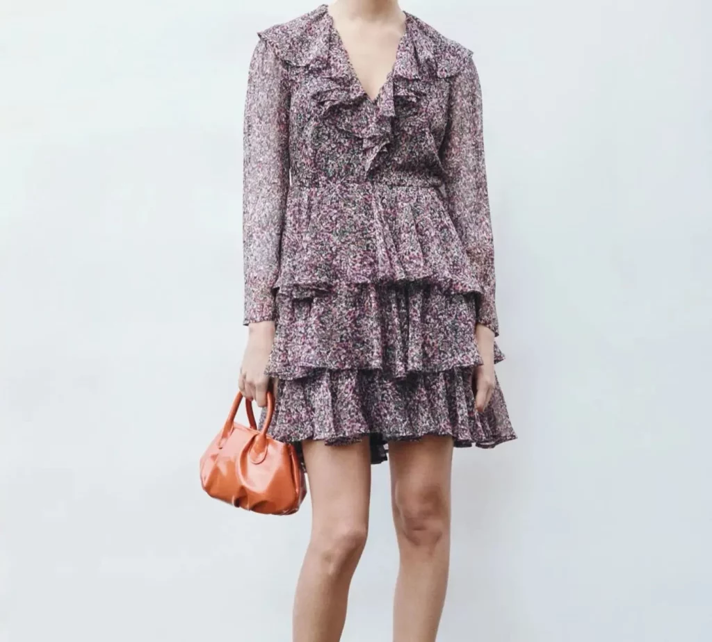 Vestido con volantes de Sfera