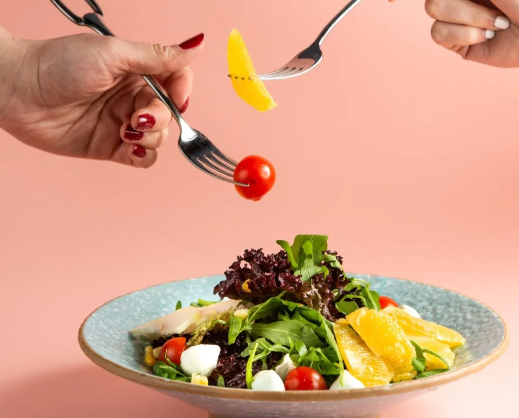 Una ensalada con sabor a mar y sol
