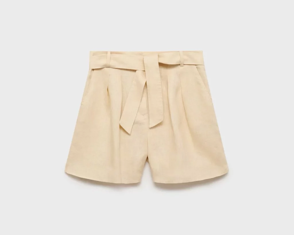 Mango apuesta para este verano por el lino como puedes ver en su última colección 8 Moncloa Shorts de lino con cinturón de Mango