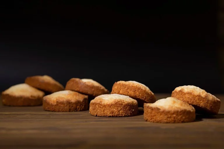 Prepara los mantecaditos de La Mancha, tradición y sabor en cada mordisco