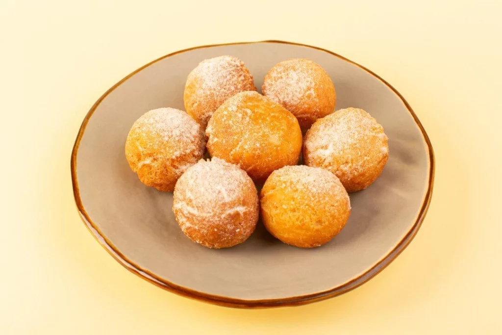 Descubre la receta de los buñuelos de viento de Segovia, ligeros y esponjosos 14 Moncloa Paso a paso para unos deliciosos buñuelos de viento