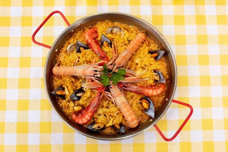 Arroz con bogavante: Siente la esencia del Atlántico en esta receta gallega