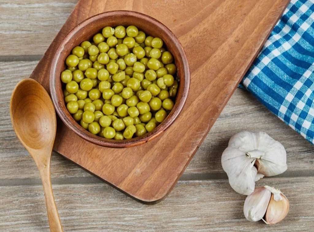 Ingredientes para hacer guisantes estofados