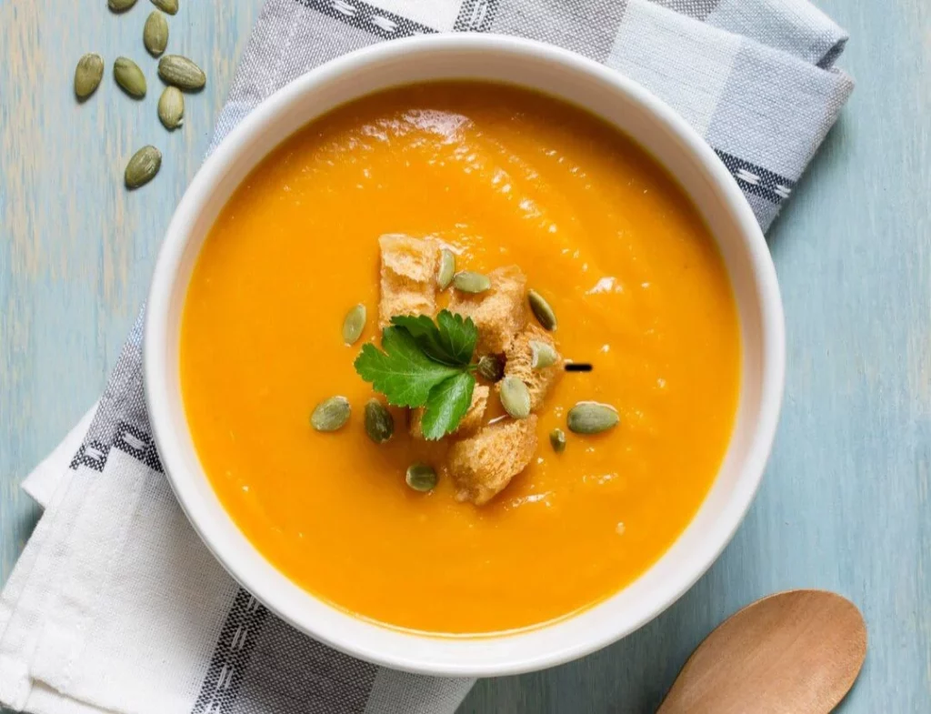 Crema de zanahorias y jengibre: una receta reconfortante para los días frescos de primavera 24 Moncloa Ingredientes para una sencilla pero deliciosa crema de zanahorias y jengibre