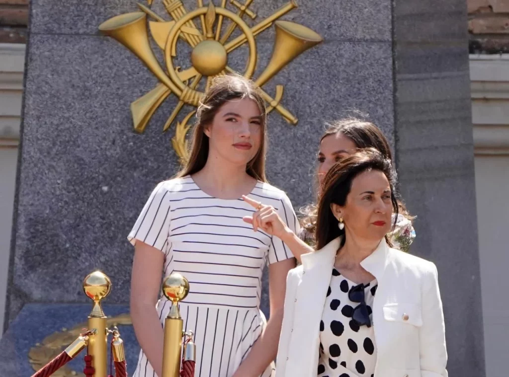 La Infanta Sofía se despide de Gales