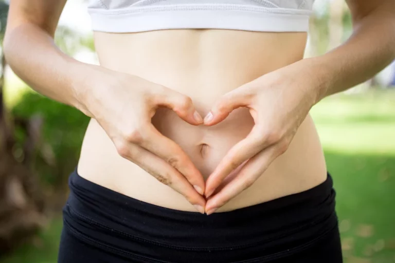 Este condimento dorado podría ser el antiinflamatorio natural que necesitas para tus articulaciones