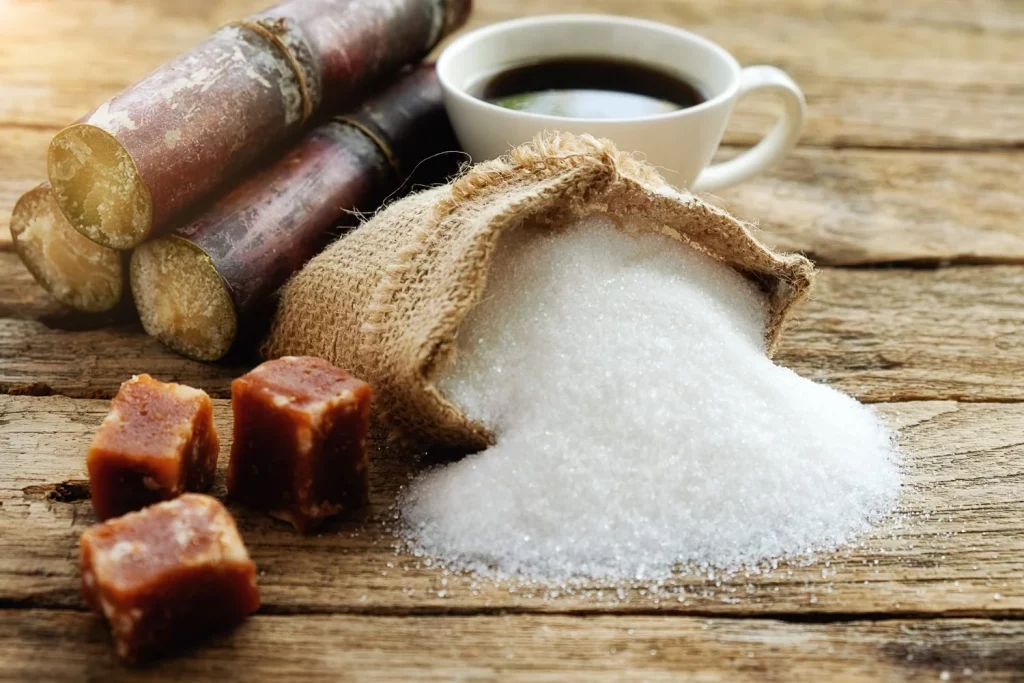 Este ingrediente 'inocente' en tu cocina está acelerando tu envejecimiento 2 Moncloa EL DULCE INGREDIENTE ENEMIGO: CÓMO EL AZÚCAR ATACA TUS CÉLULAS DESDE DENTRO