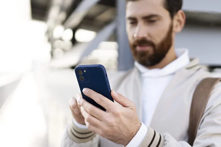 Este ajuste invisible en tu WhatsApp impide que sepan si has leído sus mensajes
