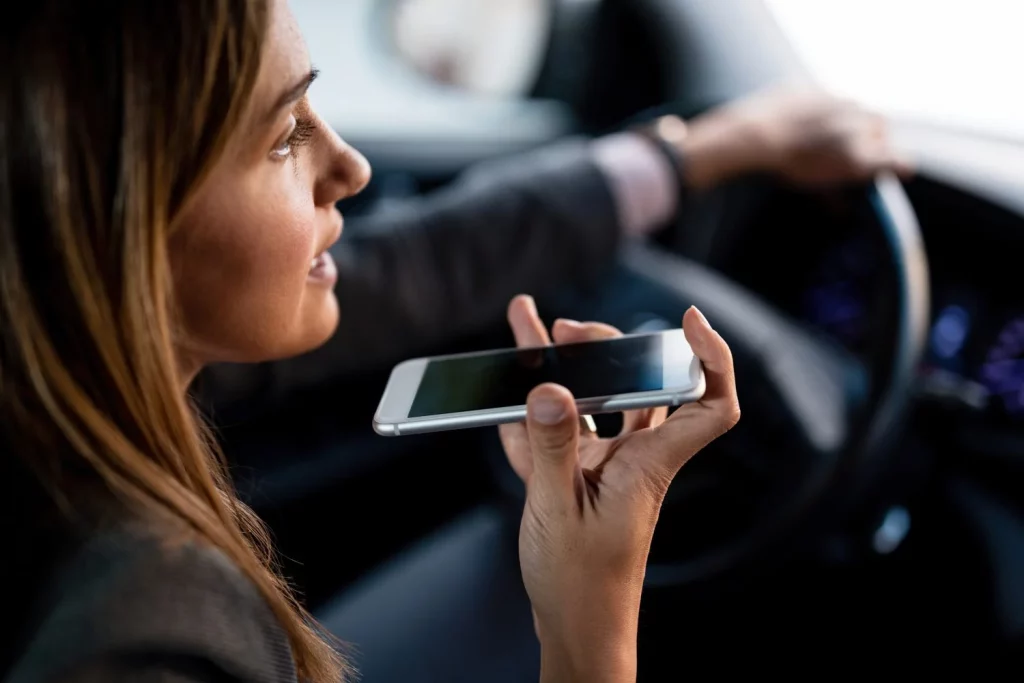 La DGT alerta, este despiste al volante que se paga con 6 puntos menos en el carnet 8 Moncloa ¿POR QUÉ NOS LA JUGAMOS? LA PSICOLOGÍA DETRÁS DEL MÓVIL AL VOLANTE