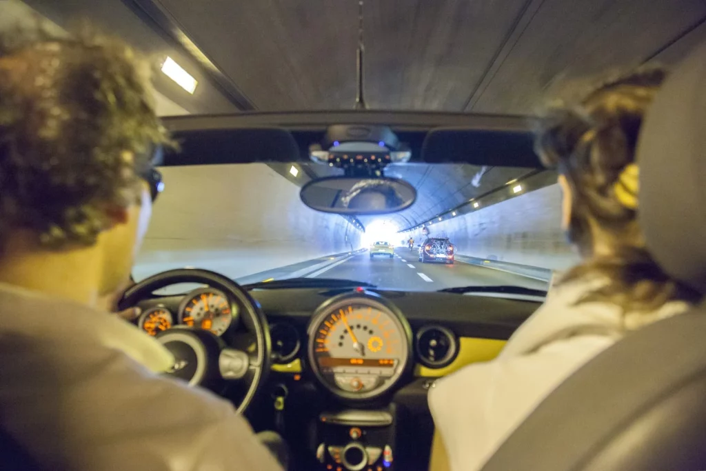 La multa implacable de la DGT que te vacía el bolsillo por una infracción tonta 11 Moncloa EL SISTEMA DE PUNTOS: LA ESPADA DE DAMOCLES DEL CONDUCTOR