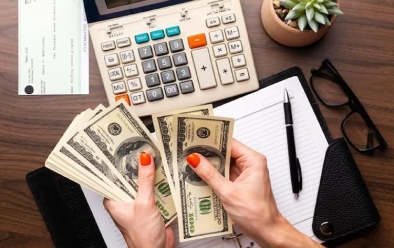 Cómo Administrar Sus Finanzas Mientras Vive En El Extranjero