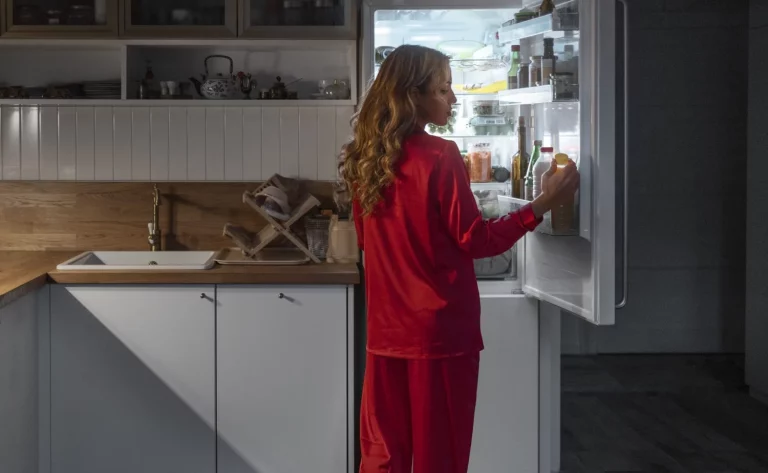 El simple ajuste en tu nevera que te ahorra dinero en la factura de la luz sin que lo notes
