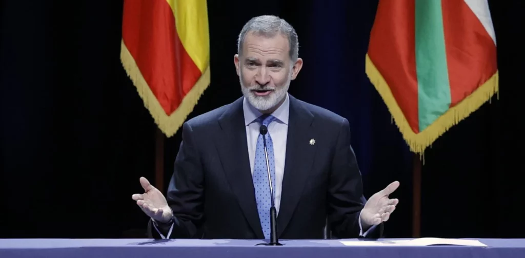 Una encuesta favorable a la república levanta ampollas en Zarzuela y Ferraz 1 Moncloa fv Moncloa