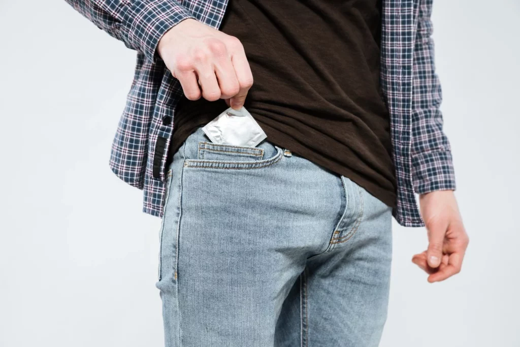 Vaqueros de 50€ vs 500€, un experto revela si realmente merece la pena pagar más 23 Moncloa LOS ACABADOS Y DETALLES REVELADORES DE SU CATEGORÍA