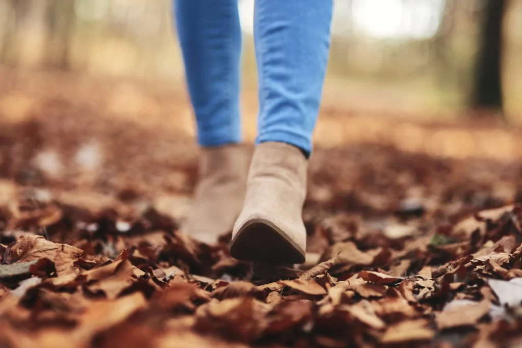 LA BIOMECÁNICA DEL PASEO: MÁS QUE PONER UN PIE DELANTE DEL OTRO