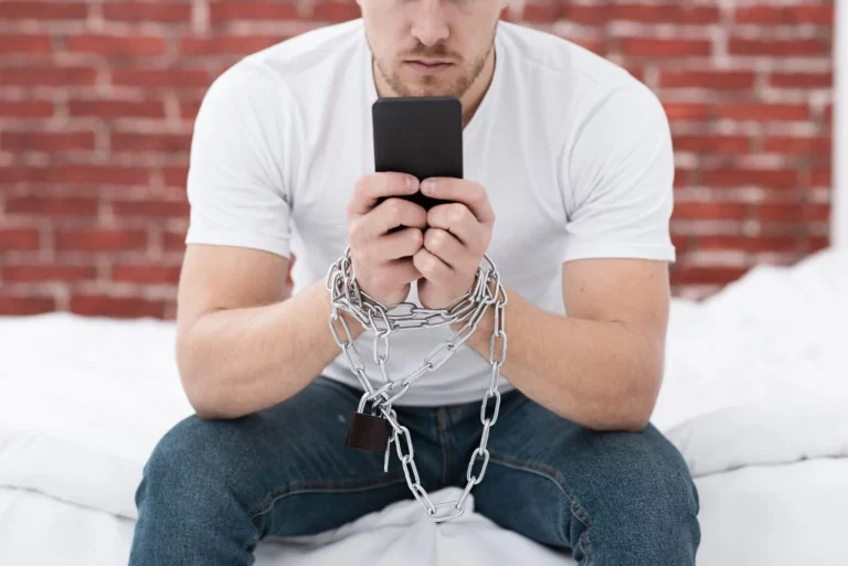 El método infalible (y un poco oscuro) para saber si te han bloqueado en WhatsApp para siempre
