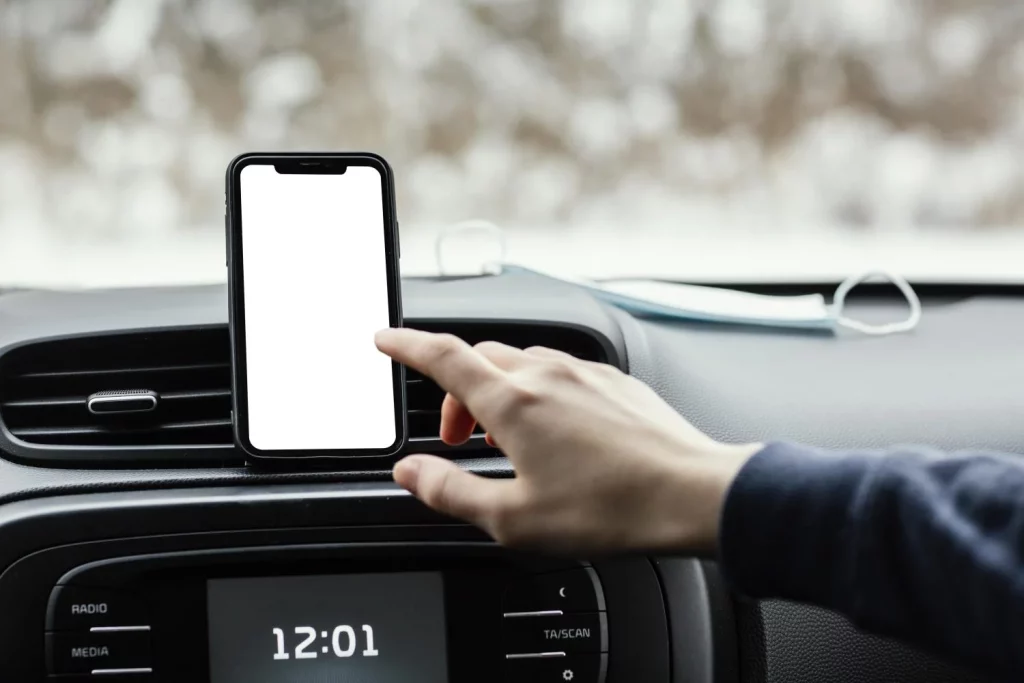 La DGT alerta, este despiste al volante que se paga con 6 puntos menos en el carnet 7 Moncloa LA DGT NO SE ANDA CON CHIQUITAS: VIGILANCIA Y CAMPAÑAS CONTRA EL MÓVIL