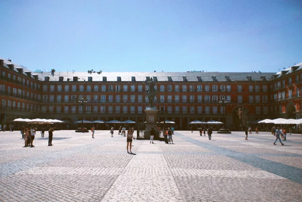 Madrid tiene su propio 'Triángulo de las Bermudas' y pocos conocen sus leyendas negras 23 Moncloa LAS COINCIDENCIAS MATEMÁTICAS DEL TRIÁNGULO MALDITO DE MADRID