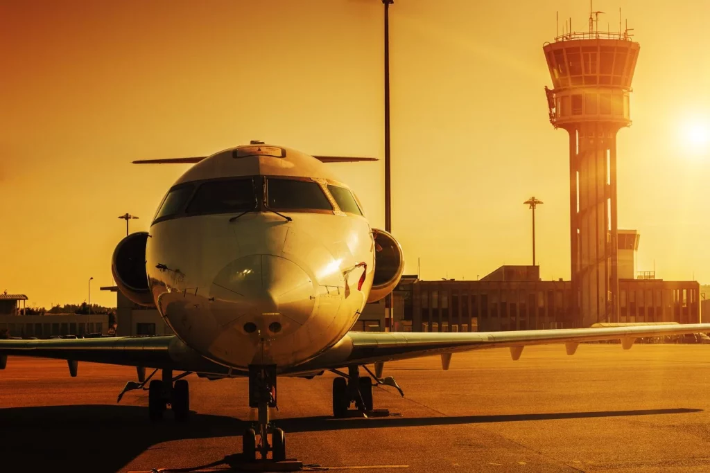 plane airport sunset Moncloa