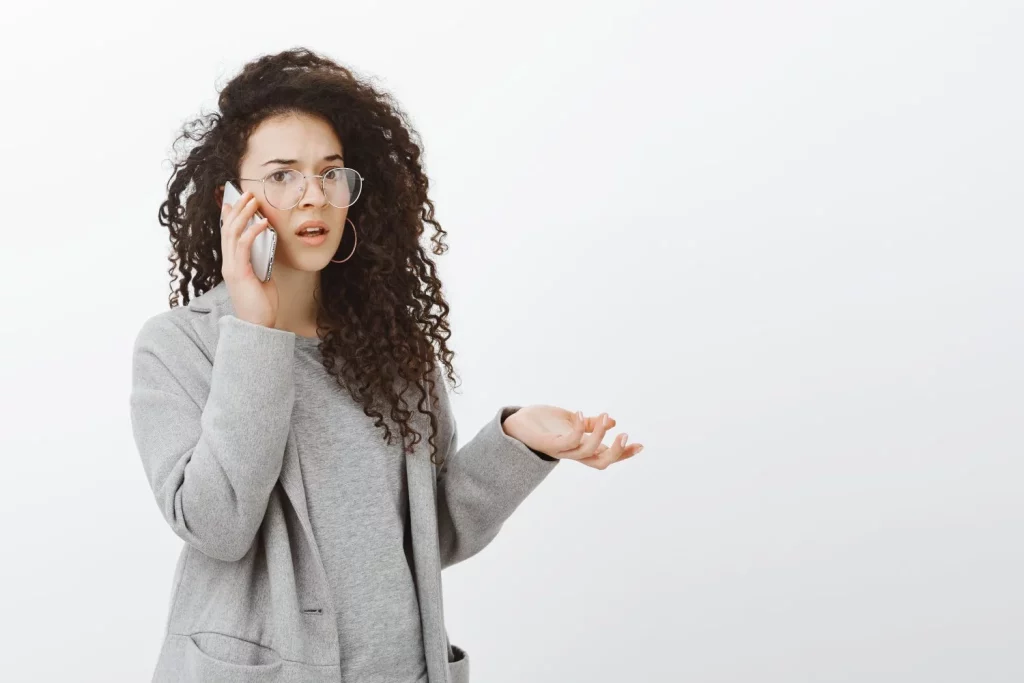 Si escuchas esto al teléfono de tu banco, cuelga y bloquea por esta razón 15 Moncloa LAS NUEVAS VARIANTES DE VISHING QUE ESTÁN AFECTANDO A MILES DE ESPAÑOLES