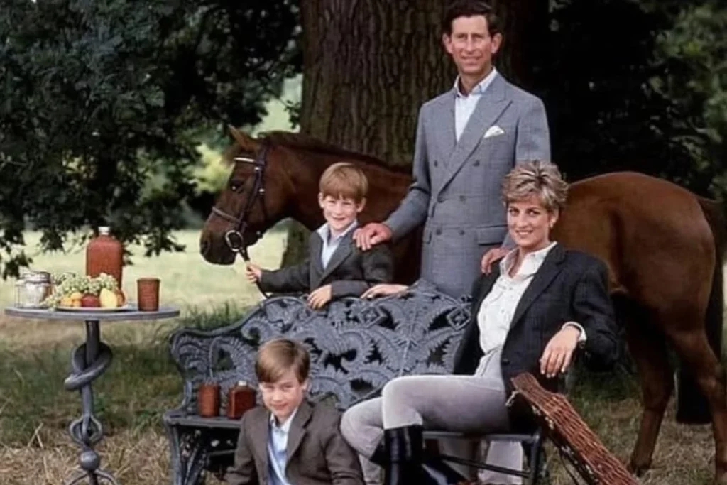 La venganza del príncipe Guillermo que pone en jaque al rey Carlos III y sacude a la corona británica 28 Moncloa La separación de Diana y Carlos III, el escándalo que sacudió a todos