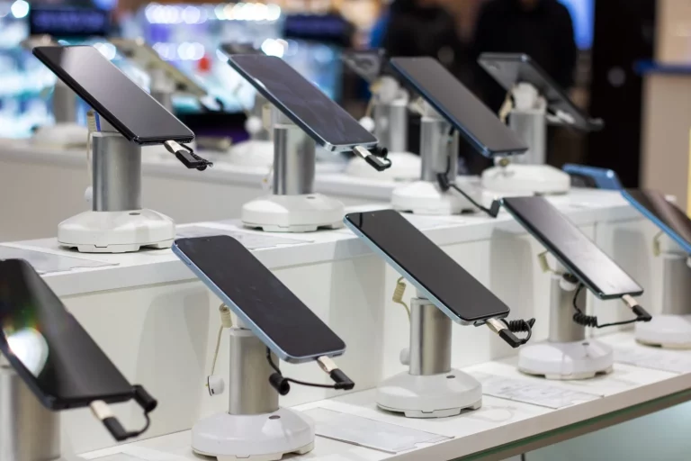 La OCU advierte, cuidado con los ‘chollos’ de móviles reacondicionados, que revisar antes de comprar