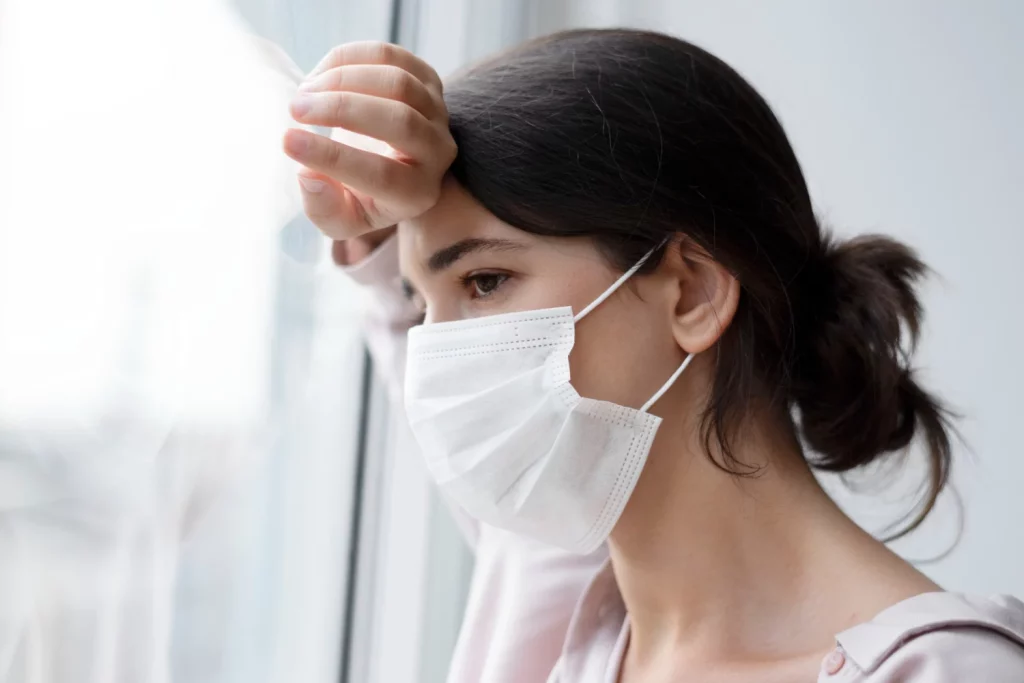 No es estrés lo que tienes, es "niebla mental" y este es el síntoma que te debería preocupar si ya lo tienes 13 Moncloa COVID PERSISTENTE: LA NUEVA REALIDAD DE LA NIEBLA MENTAL