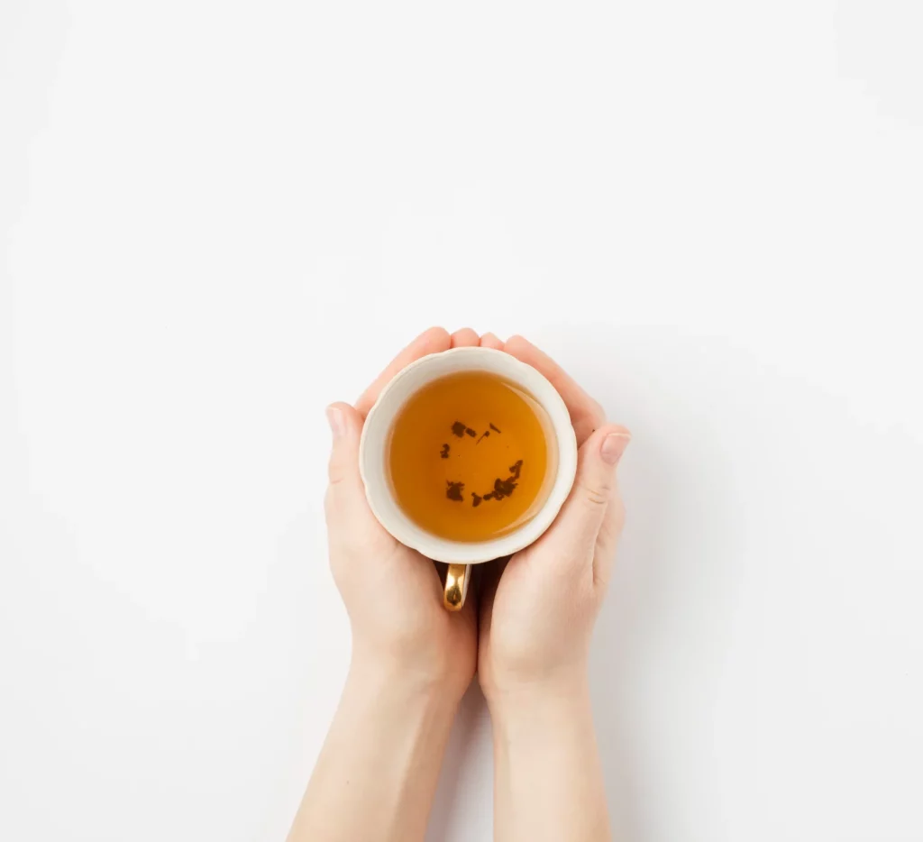 EL CONTEO IMPLACABLE: MILLONES DE PARTÍCULAS EN CADA TAZA DE TÉ