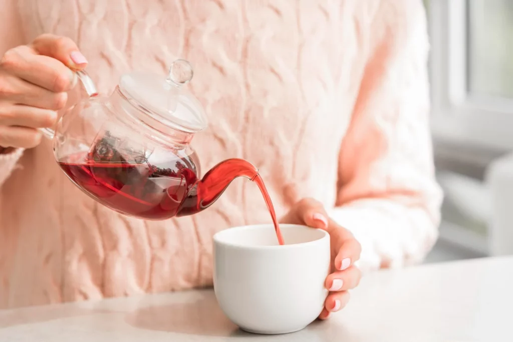 EL POTENCIAL IMPACTO DE INGERIR PLÁSTICO CON EL TÉ