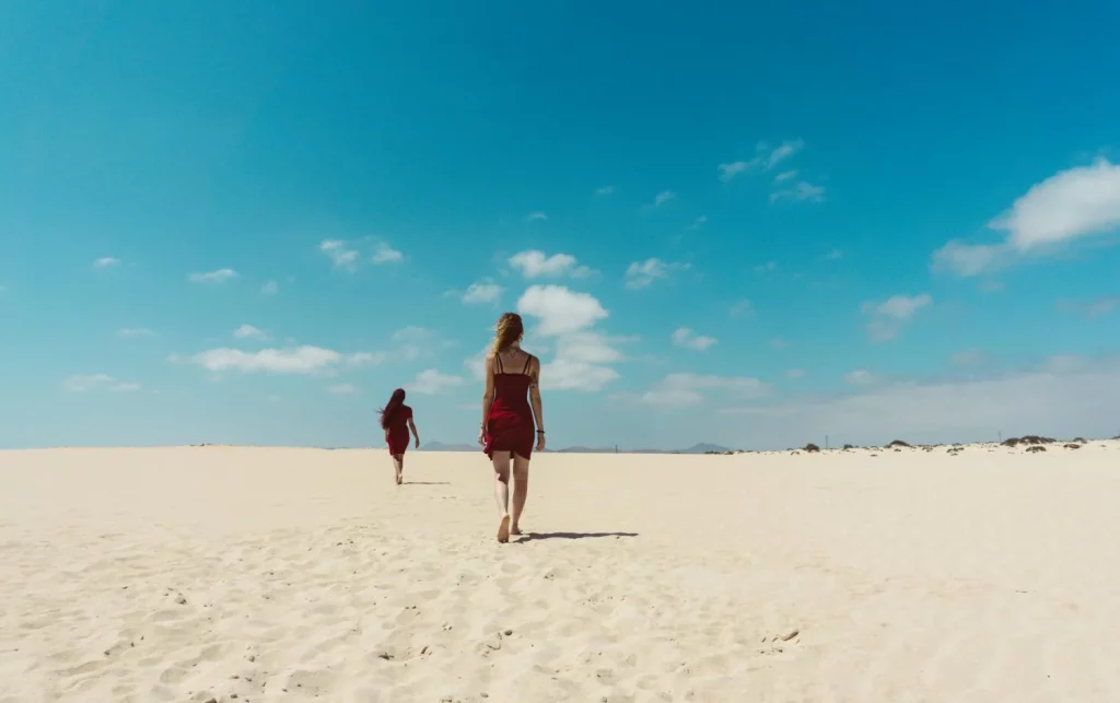 Siente la arena del Sáhara bajo tus pies en esta Isla Canaria con un nuevo desierto 27 Moncloa EL PEQUEÑO SÁHARA ESPAÑOL QUE SORPRENDE A TODOS LOS VISITANTES