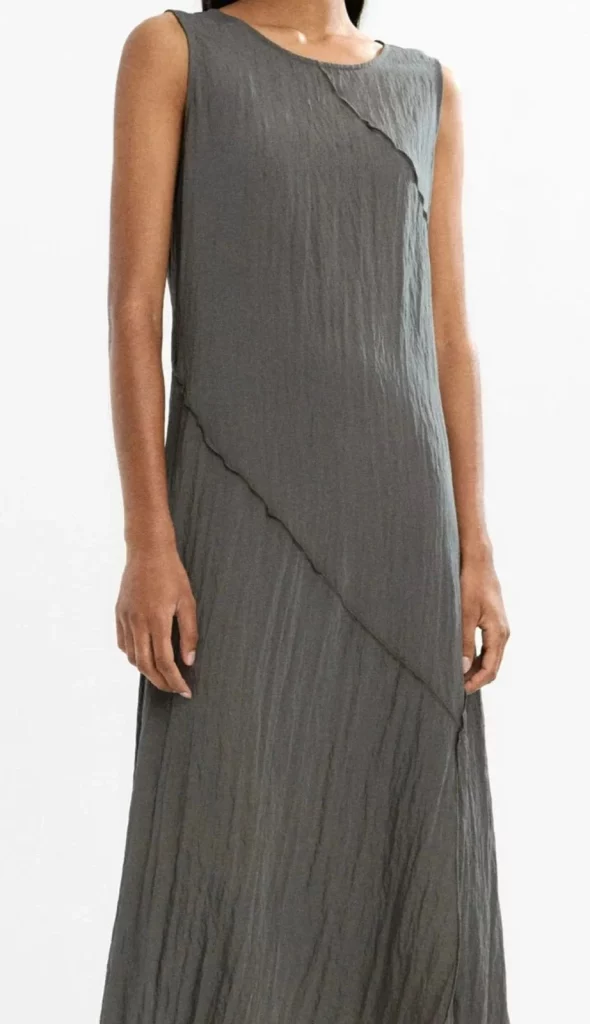 Vestido midi efecto arrugado de Parfois