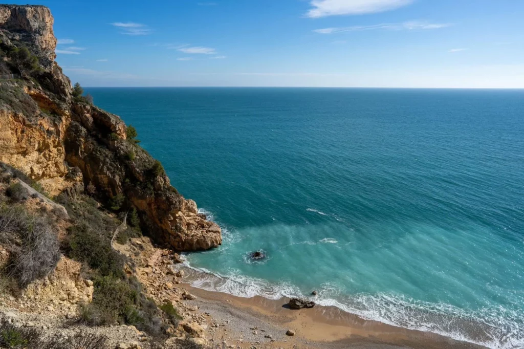 Senderismo con vistas al azul cerca de Valencia