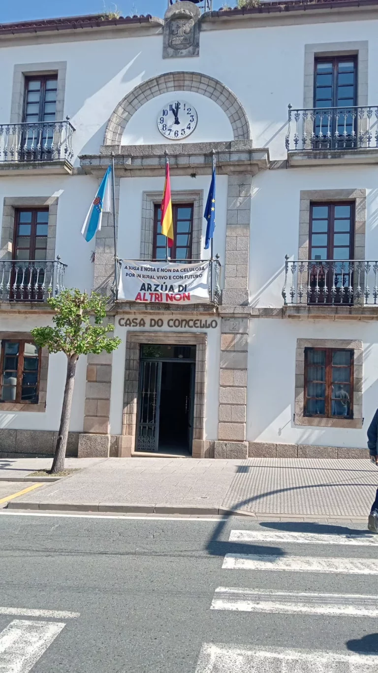La rebelión del Camino de Santiago contra la celulosa Altri