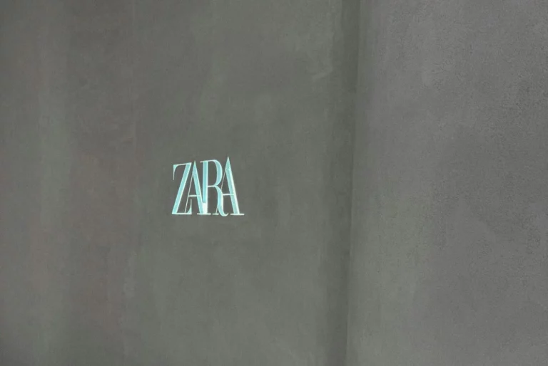 Zara tiene las faldas más cómodas y elegantes que vas a encontrar para este verano