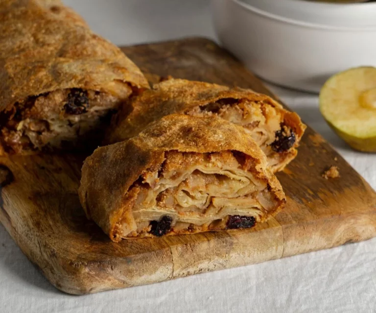 Aprende a hacer el strudel de manzana al estilo austriaco, una delicia europea