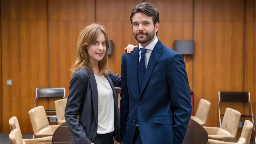 Álex Adrover se luce como villano en la serie que rivaliza con las grandes telenovelas 9 Moncloa Una serie que merece una segunda oportunidad
