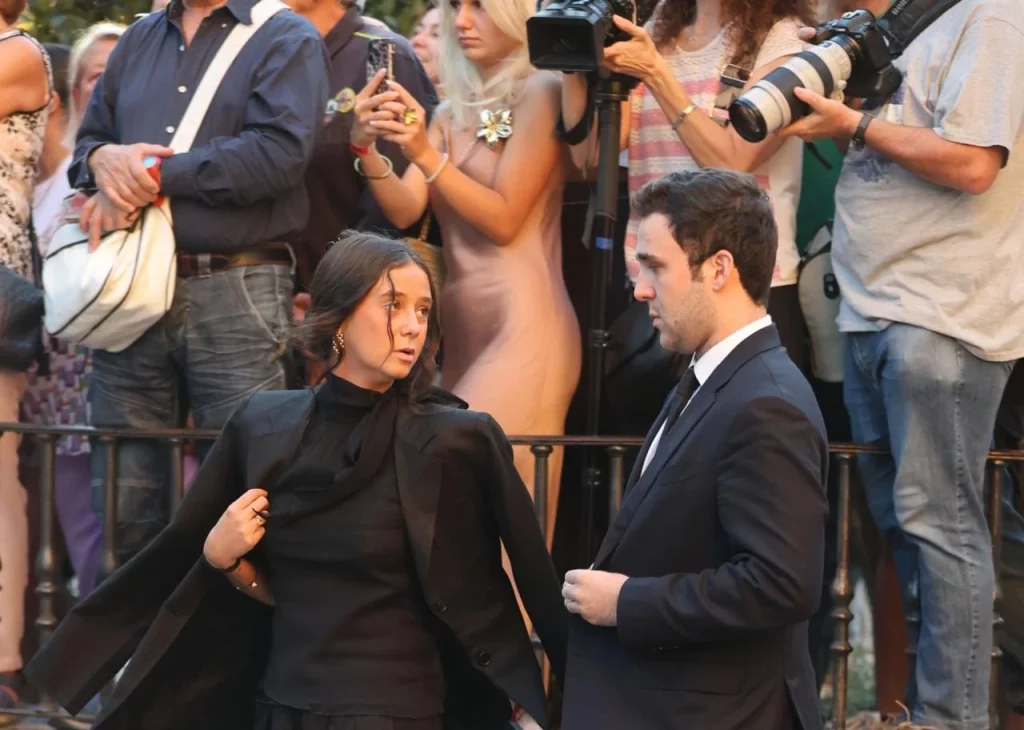 El momento más incómodo de la boda de Felipe VI y Letizia que aún da que hablar, 21 años después 16 Moncloa El inesperado protagonista en la boda de Felipe VI y Letizia